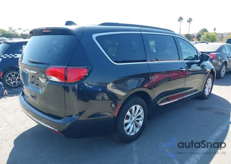 2017 Chrysler Pacifica Touring-L из США, поврежденный, VIN 2C4RC1BG2HR505800